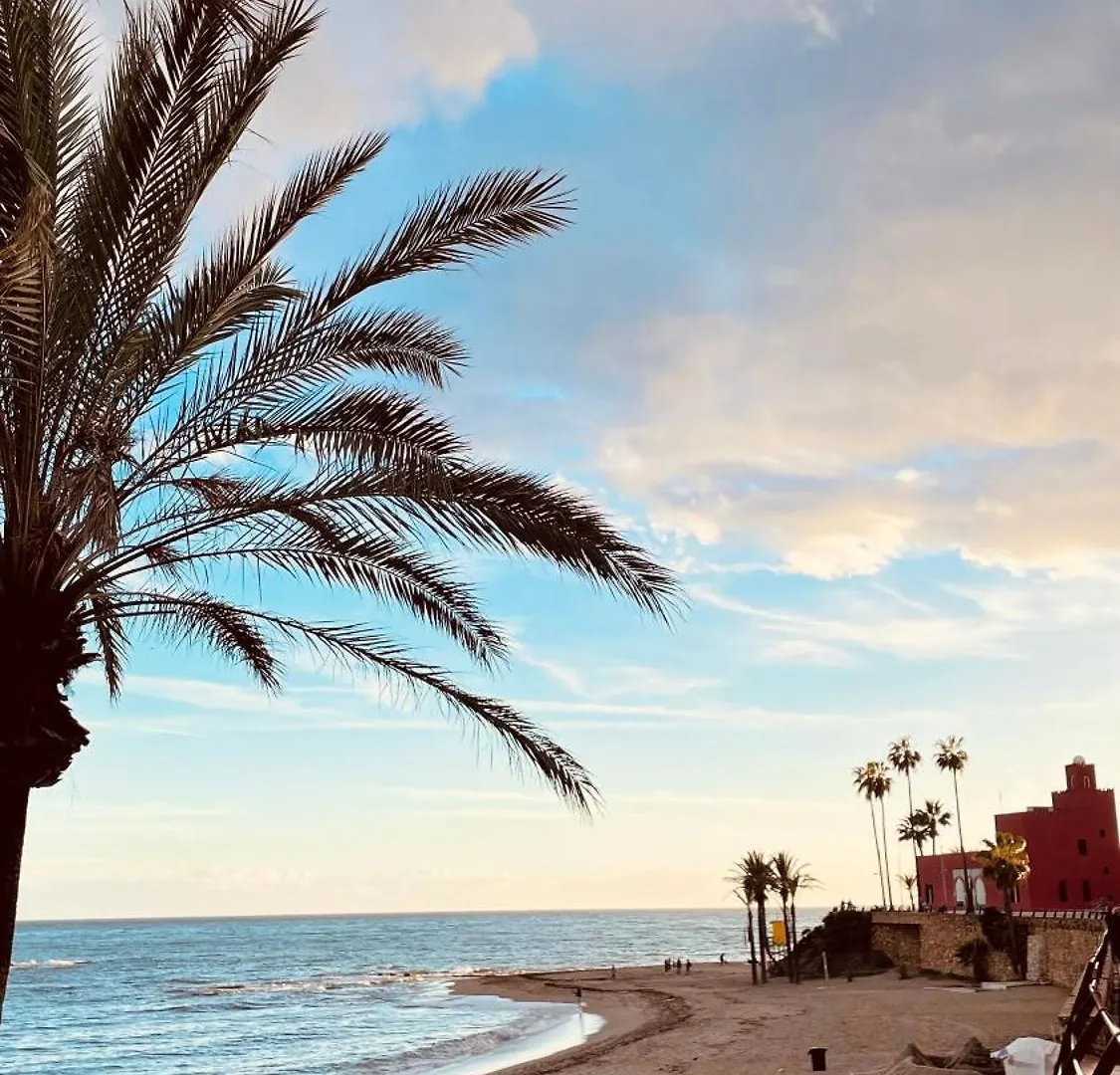 Benalmadena ,Apartamento-Estudio Primera Linea De Playa Bed & Breakfast