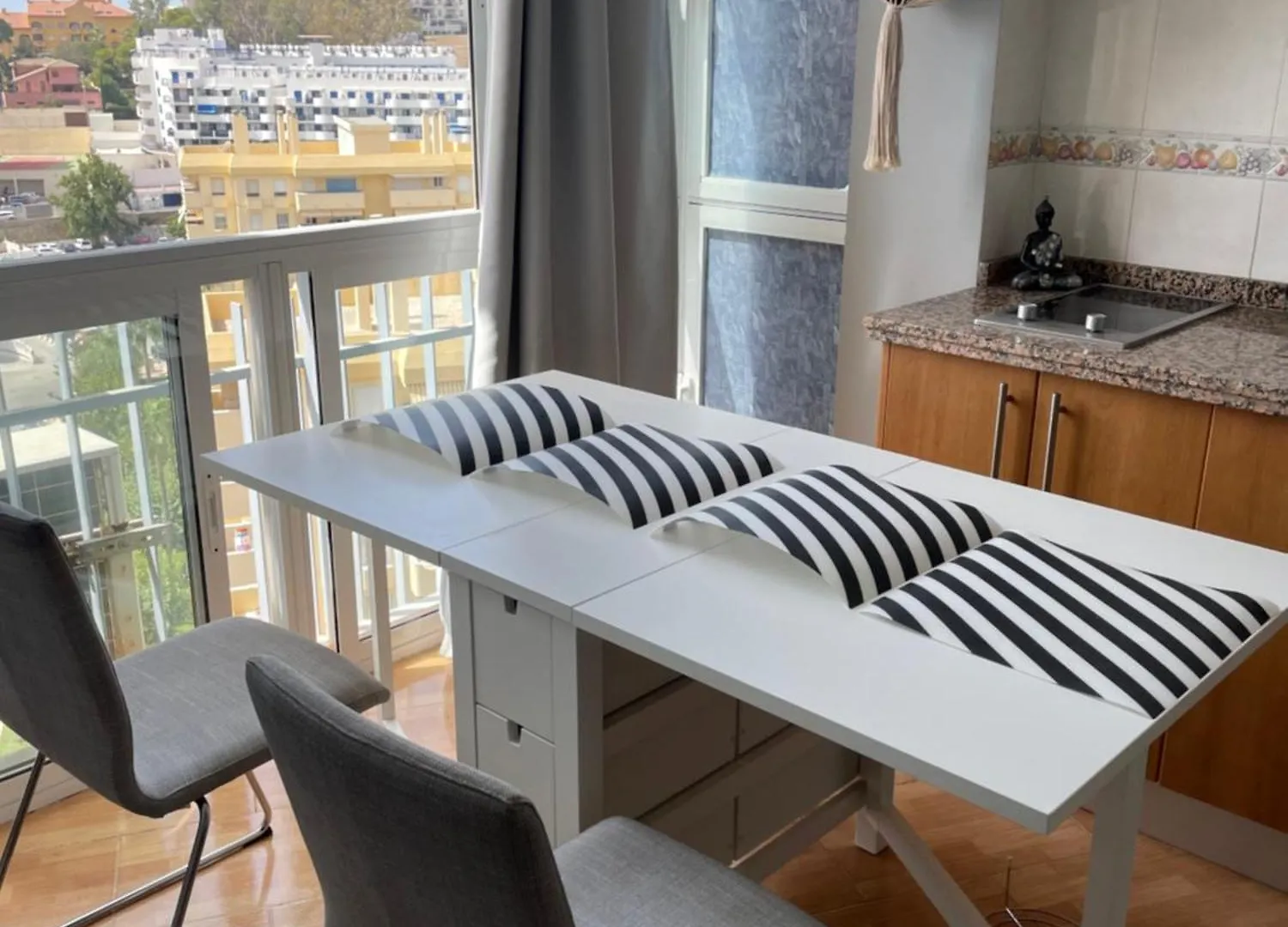 Benalmadena ,Apartamento-Estudio Primera Linea De Playa Bed & Breakfast