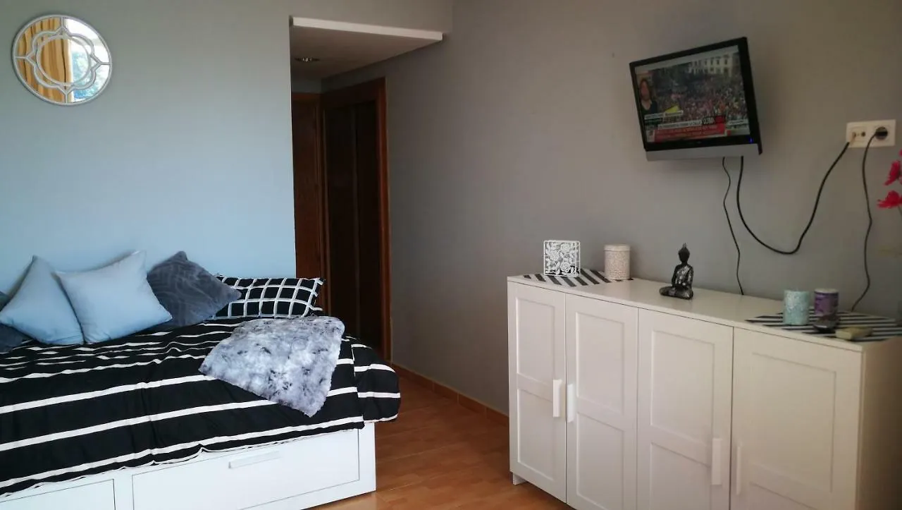 Benalmadena ,Apartamento-Estudio Primera Linea De Playa Bed & Breakfast
