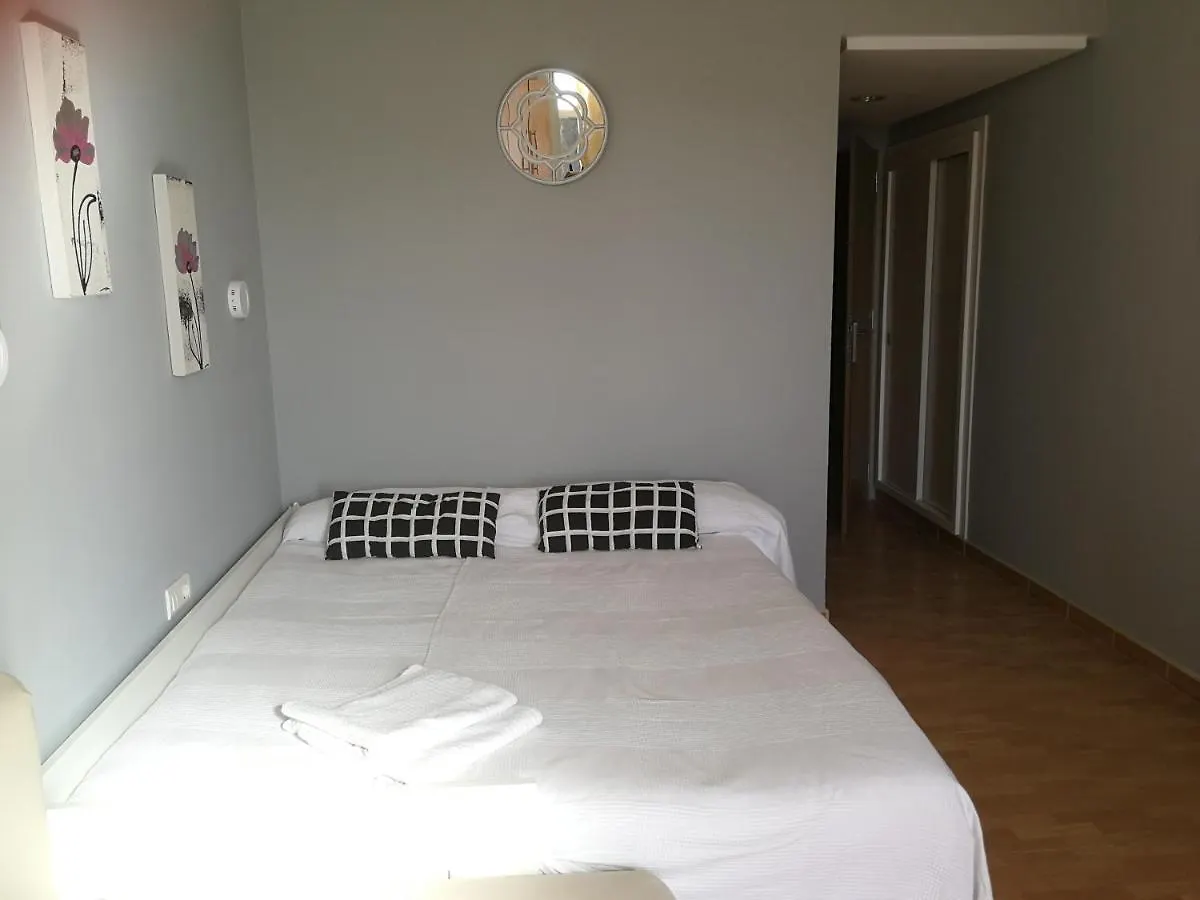 Benalmadena ,Apartamento-Estudio Primera Linea De Playa Bed & Breakfast